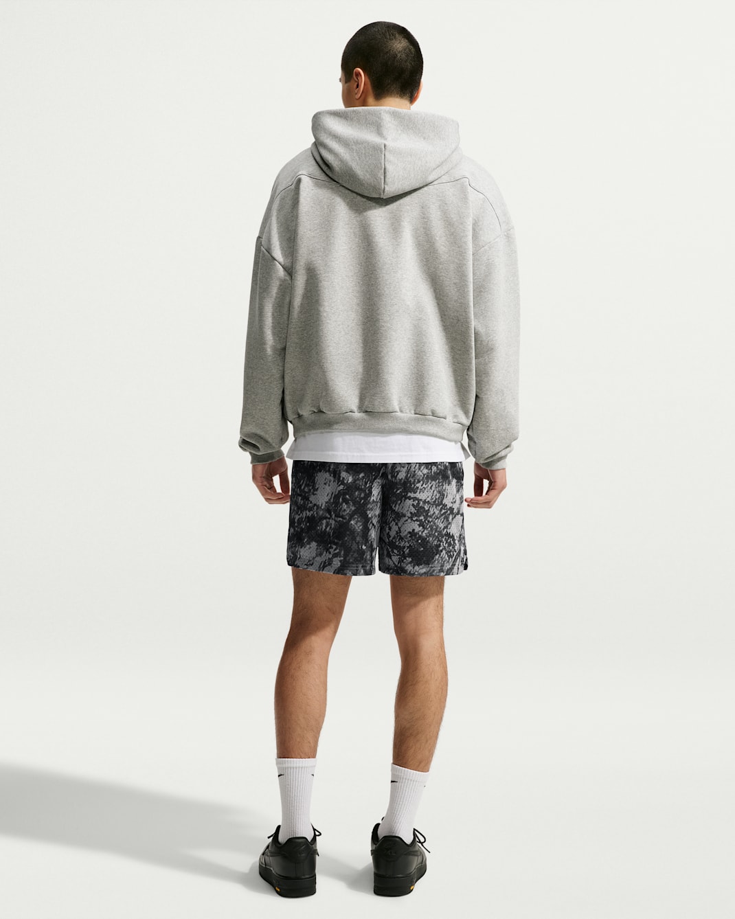 Nike Standard Issue Men's 5" Basketball Shorts
