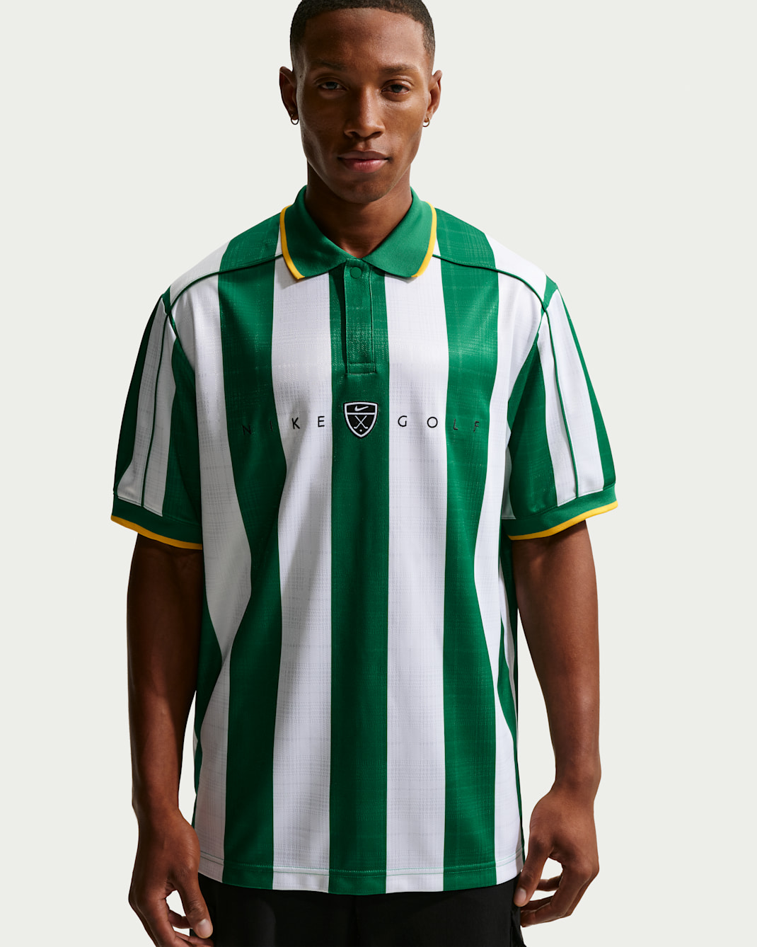 Nike Fairway Fresh Men's Dri-FIT Loose Short-Sleeve Golf Polo - Malachite/University Gold