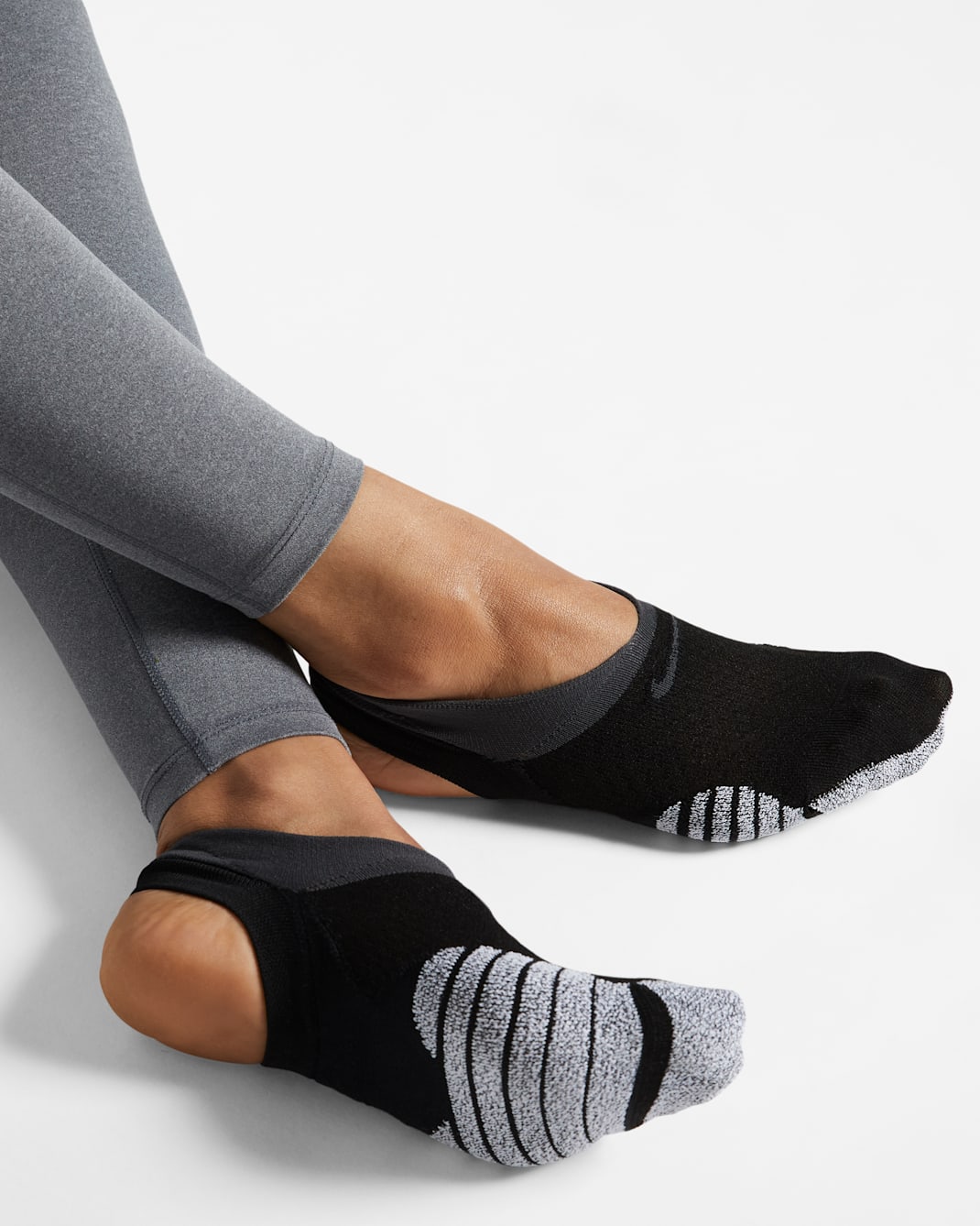 NikeGrip Studio Women's Training Footie - Black/Anthracite/Anthracite