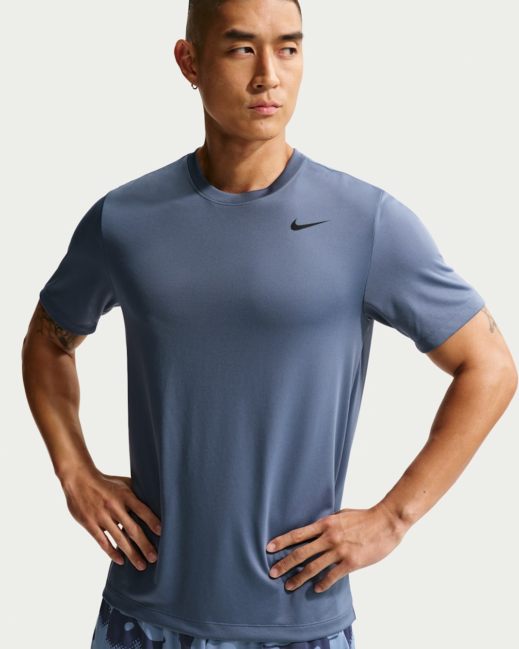 Nike Dri-FIT 男款健身 T 恤 - Diffused Blue/黑色