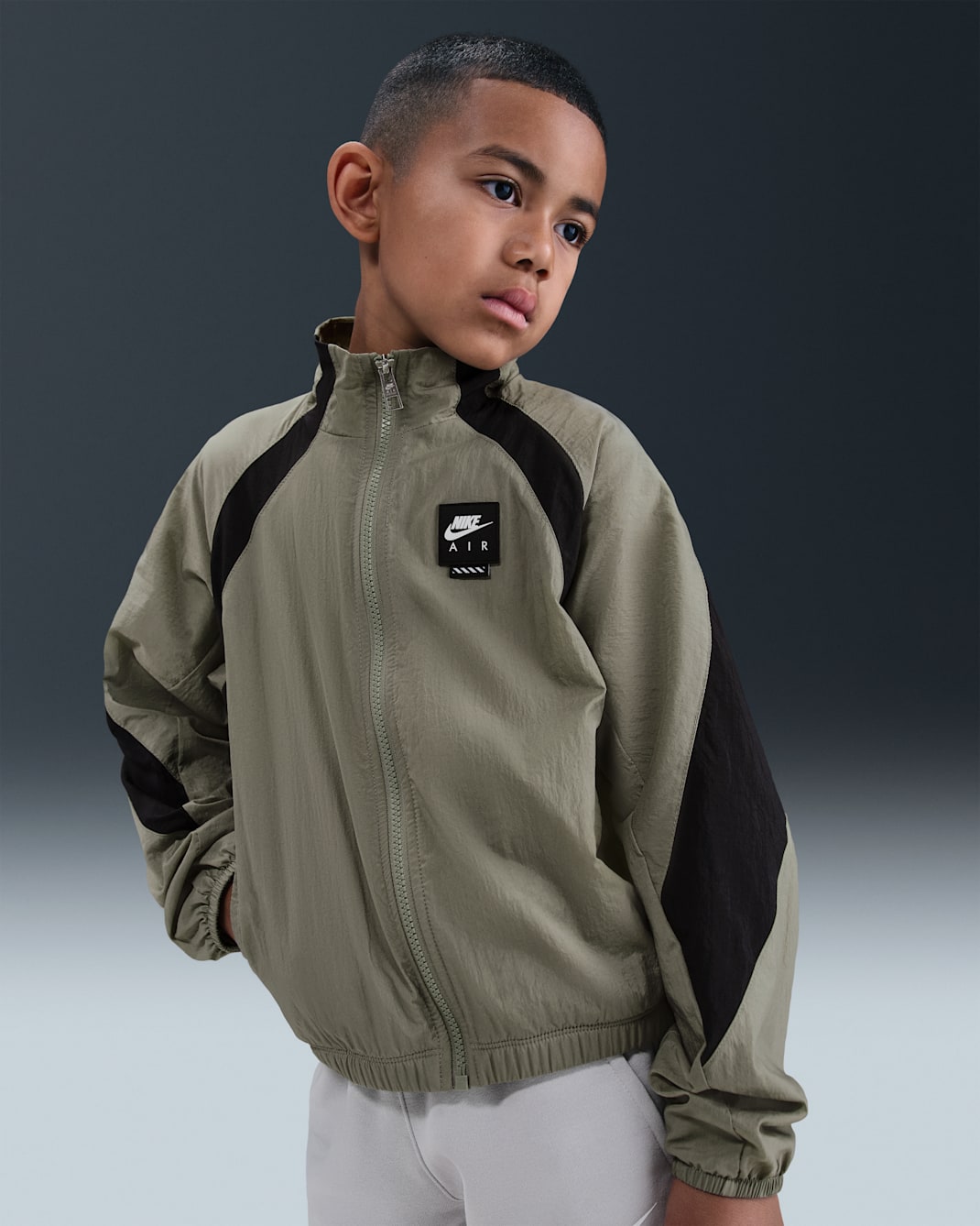 Nike Air Track-Jacket aus Webstoff (ältere Kinder) - Light Army/Schwarz/Schwarz