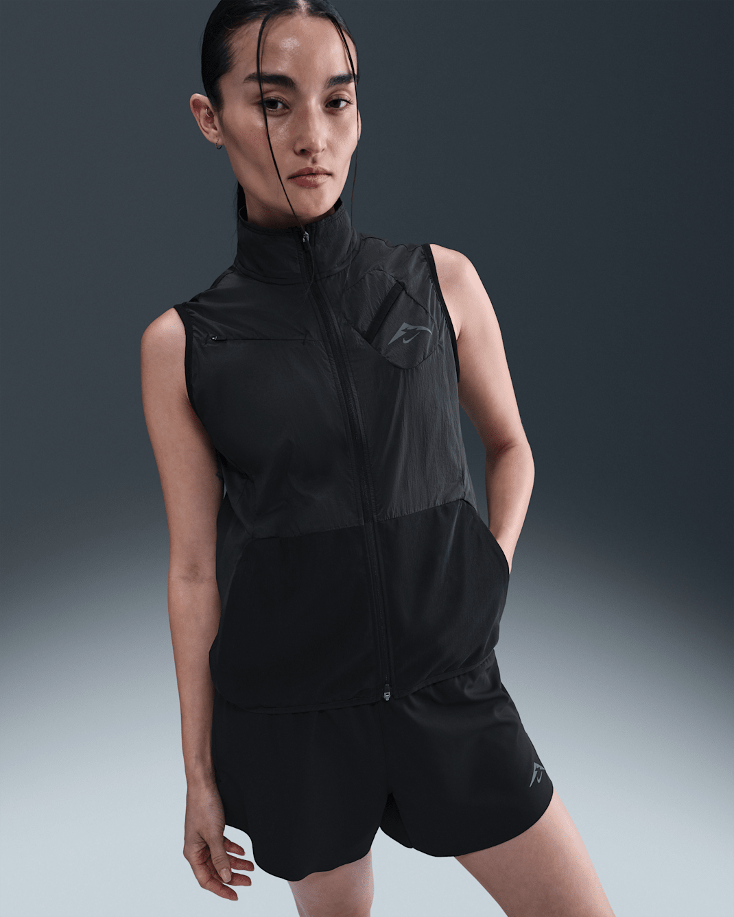 เสื้อกั๊กวิ่งผู้หญิง Nike Trail - ดำ/ดำ