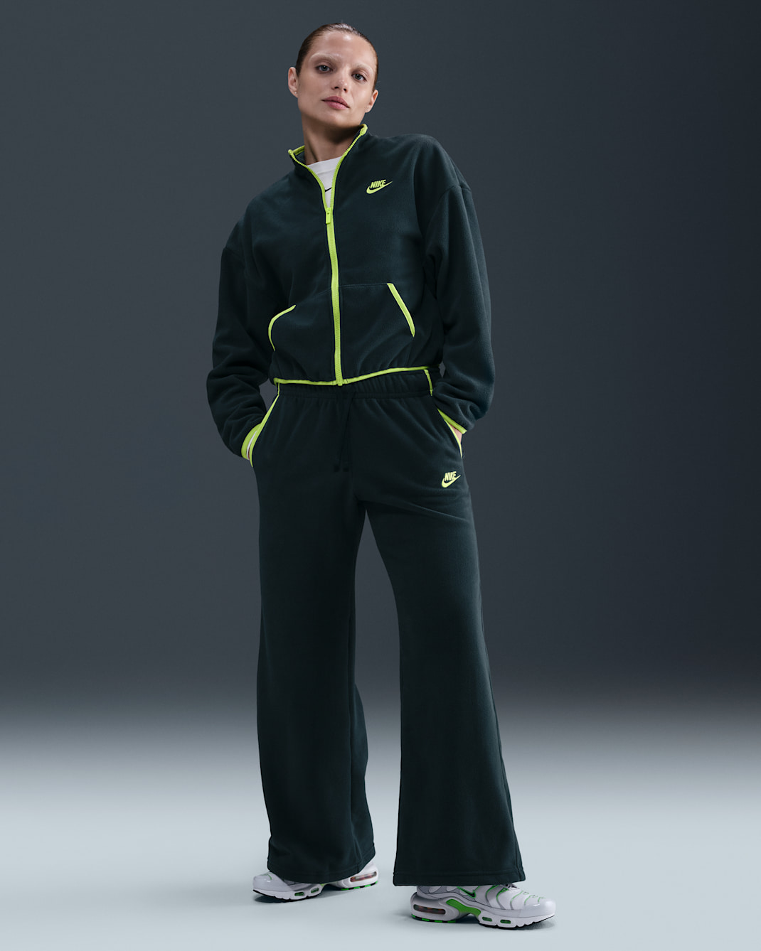 Nike Sportswear Club Fleece Women's Mid-Rise Wide-Leg Cozy Pants - Seaweed/Cyber