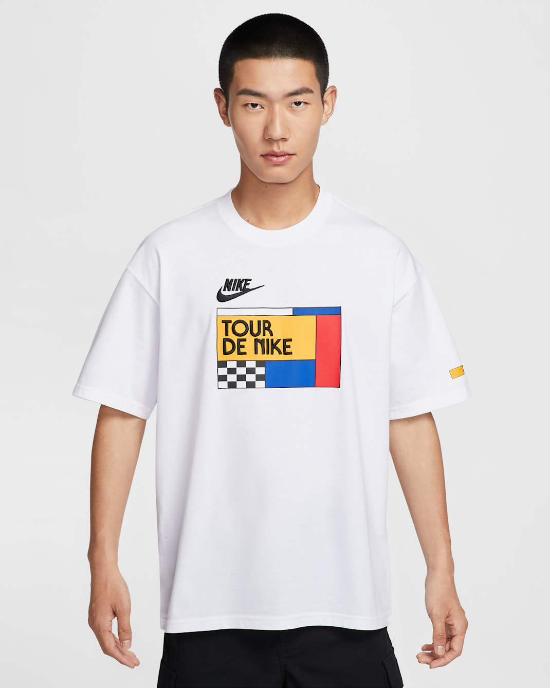 Nike Sportswear 男款 T 恤 - 白色