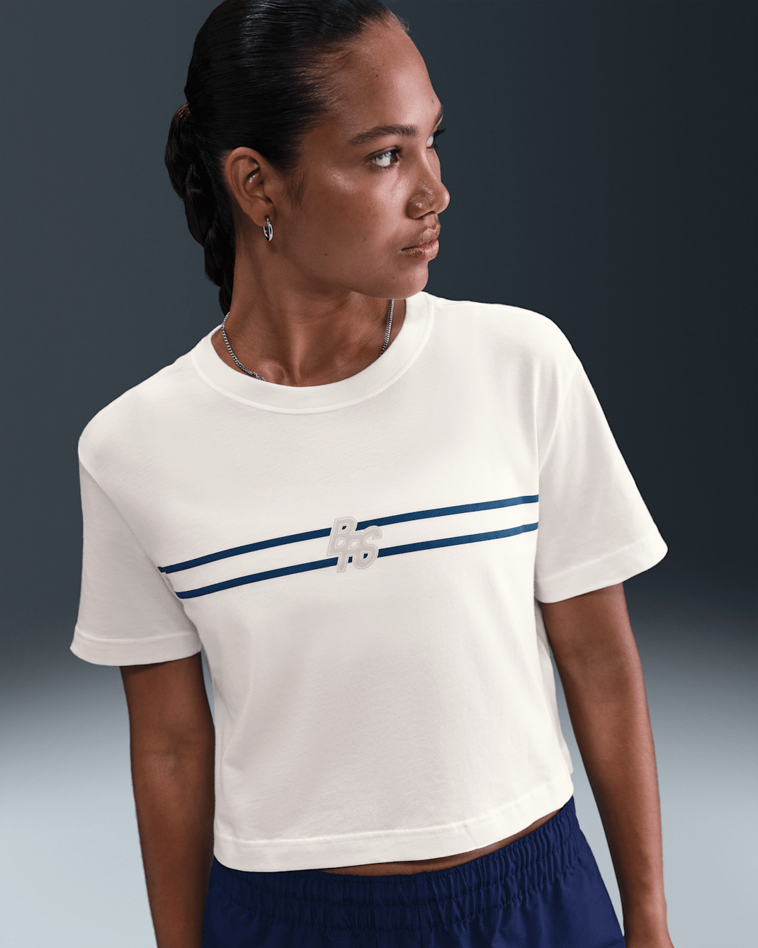 Nike Sportswear Club Women's Loose Cropped T-Shirt - Sail