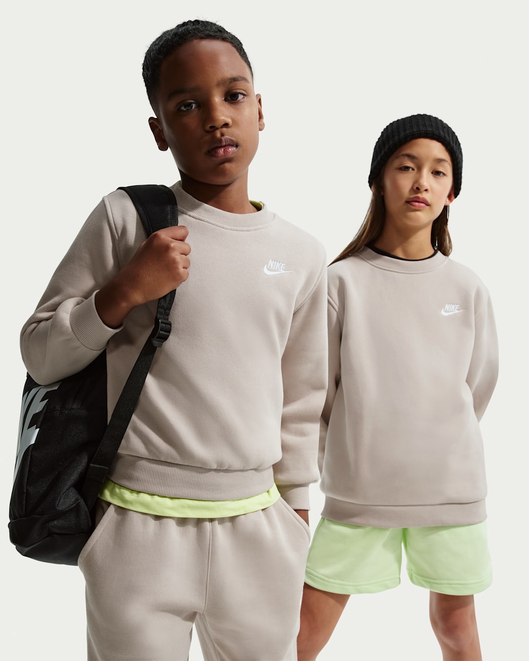 Nike Sportswear Club Fleece Genç Çocuk Sweatshirt'ü - Cream II/Beyaz