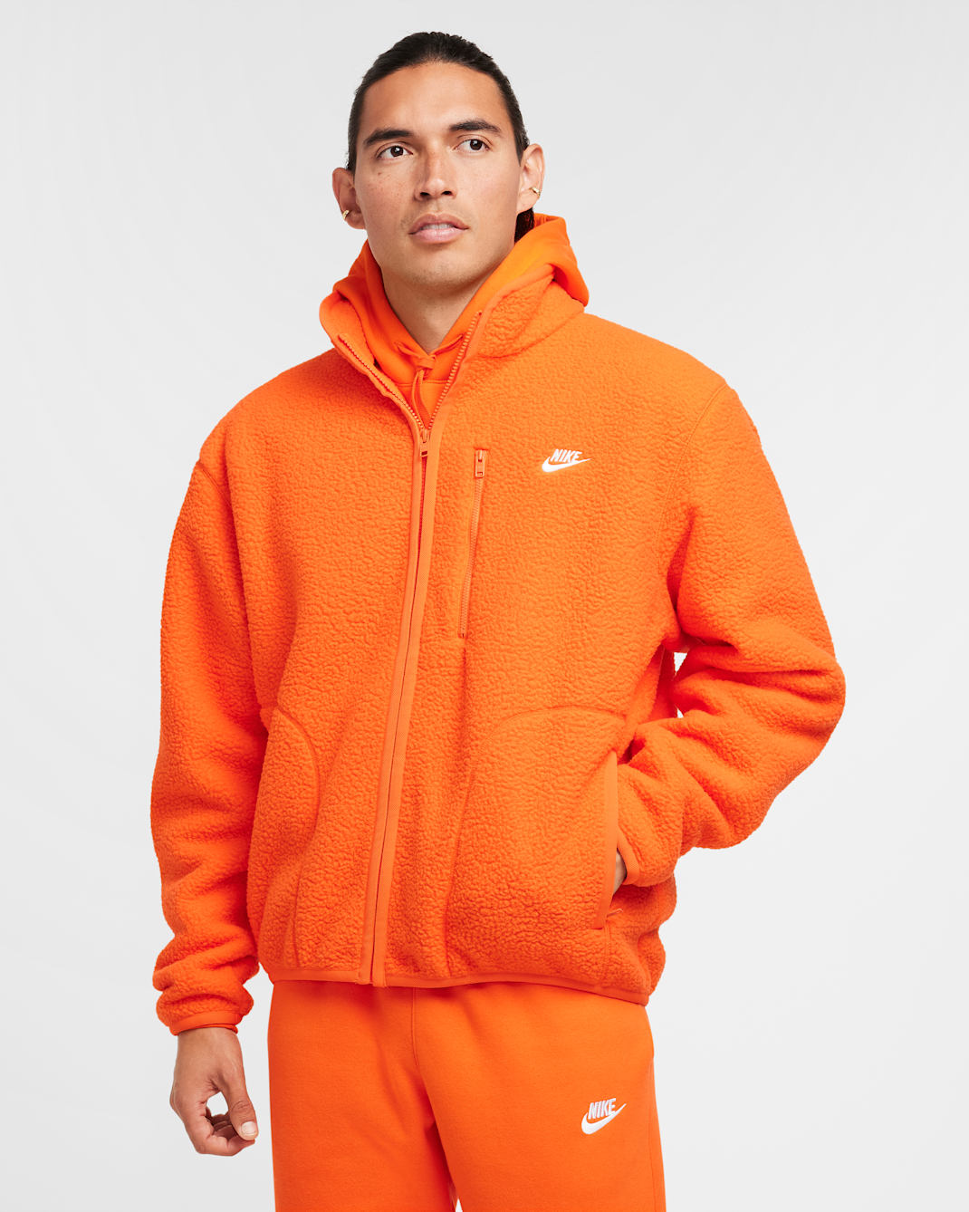 Chamarra de tejido Fleece para hombre Nike Sportswear Club - Naranja seguridad/Blanco