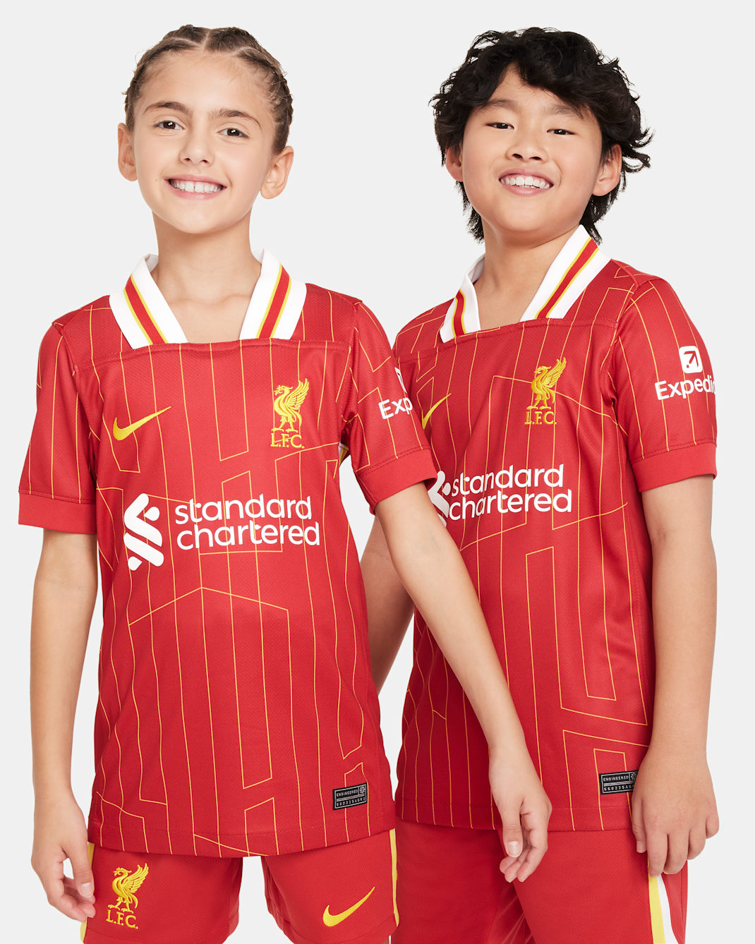 เสื้อแข่งฟุตบอล Replica เด็กโต Nike Dri-FIT Liverpool FC 2024/25 Stadium Home - Gym Red/ขาว/Chrome Yellow