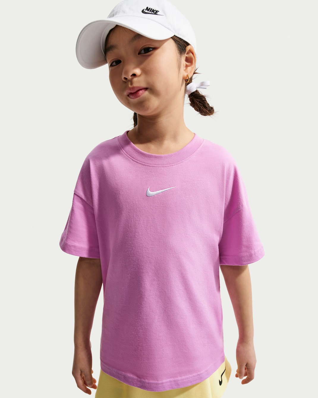 Nike Sportswear Essential Big Kids' (Girls') T-Shirt - Light Magenta