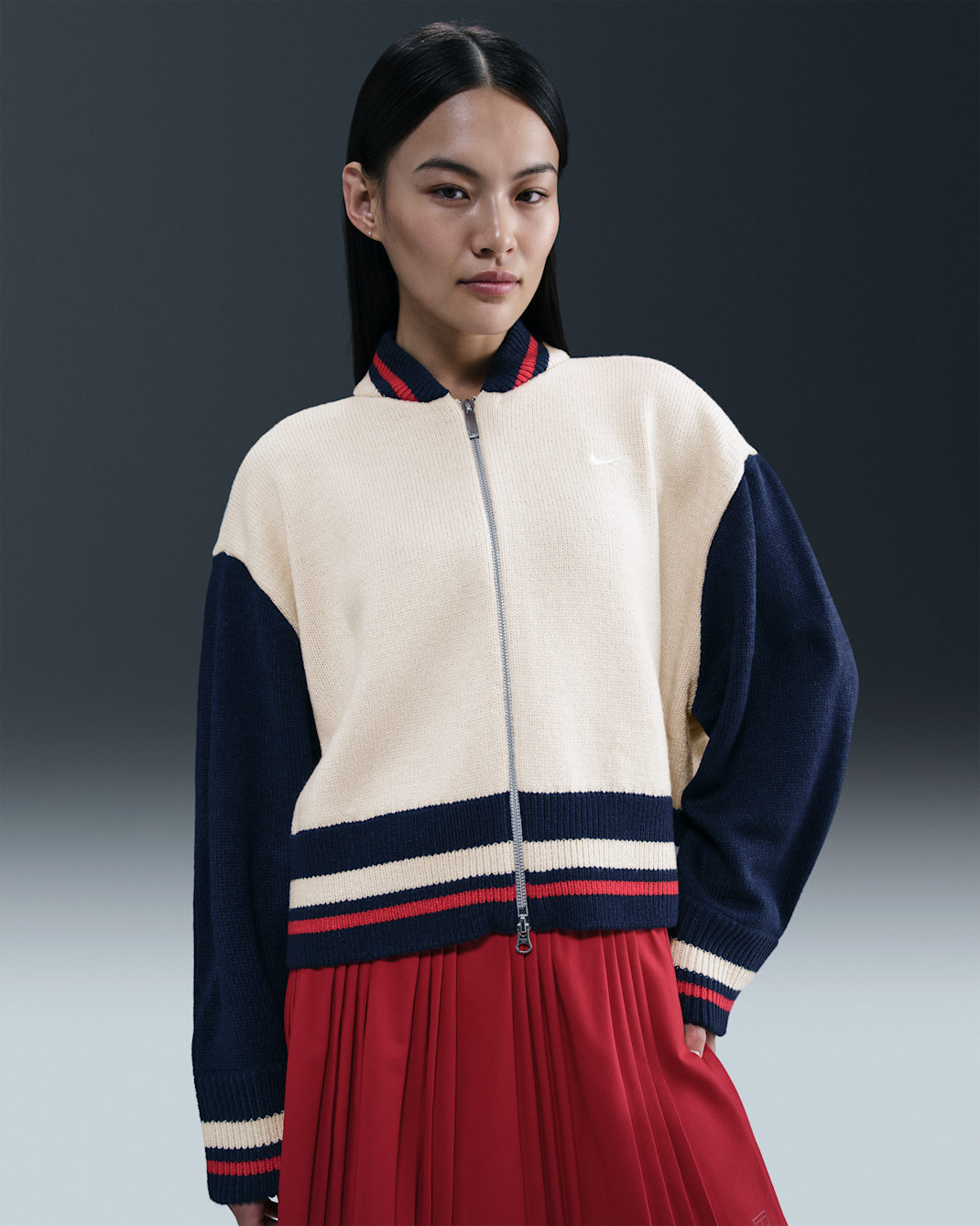 Cardigan para mujer Nike Sportswear - Marrón verdoso claro/Azul marino medianoche/Rojo universitario/Vela