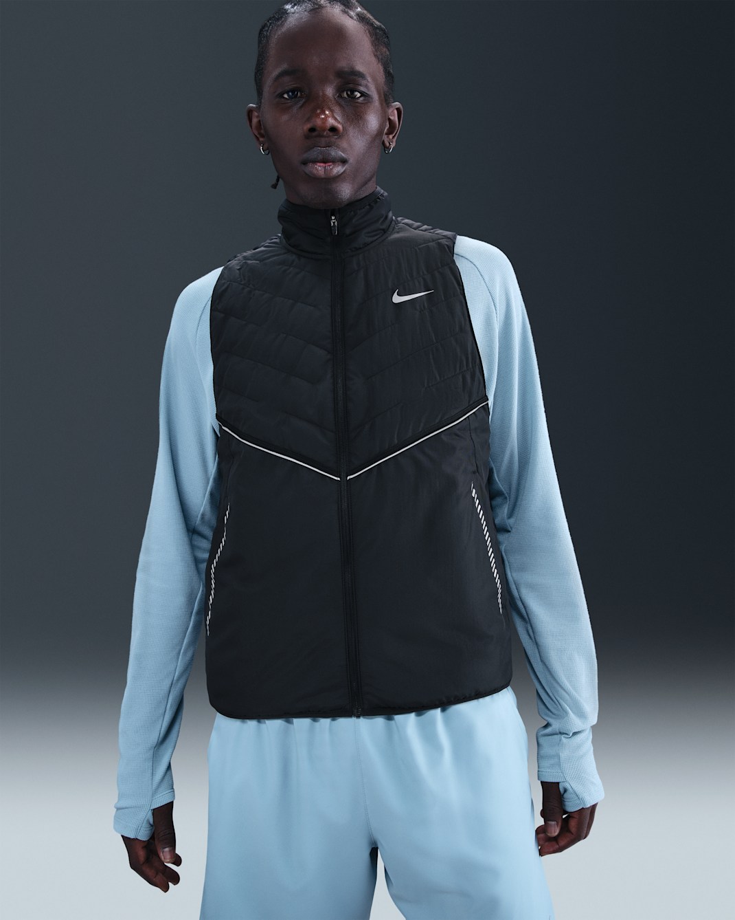 Nike Therma-FIT Repel hardloopbodywarmer met reflecterende accenten voor heren - Zwart/Zwart