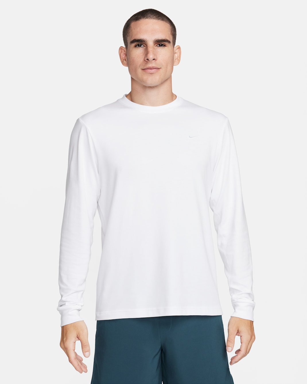 Nike Primary Men's Dri-FIT Long-Sleeve Versatile Top - White/White