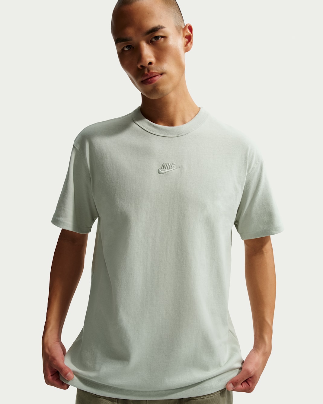 Nike Sportswear Premium Essentials Men's T-Shirt - Light Silver