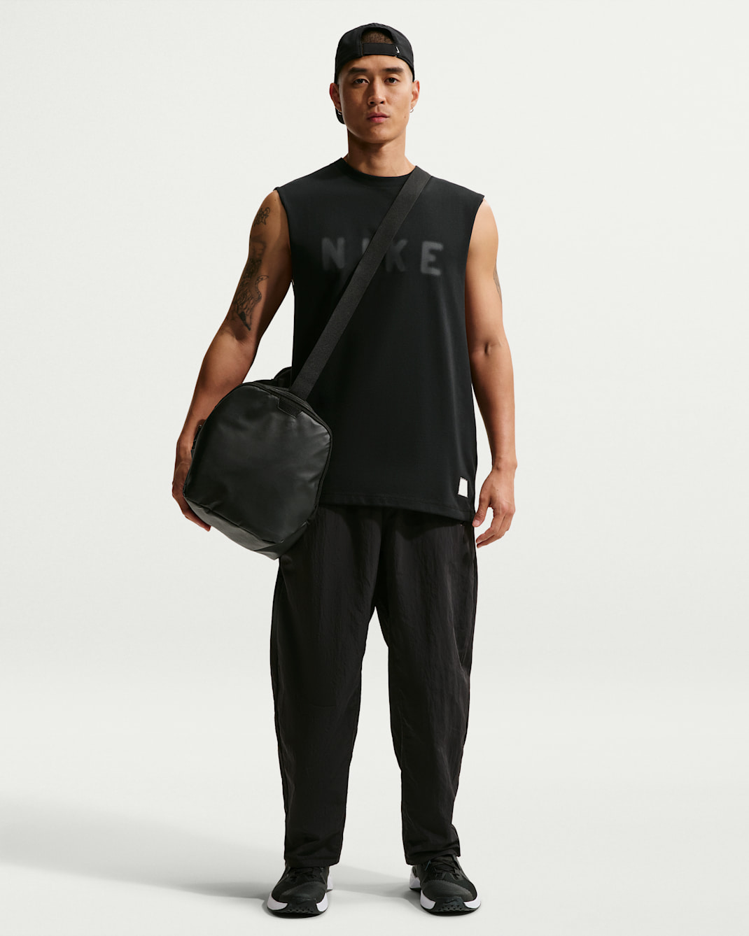 나이키 남성용 NAC 드라이 핏 우븐 트레이닝 팬츠 - 블랙/페일 아이보리/블랙