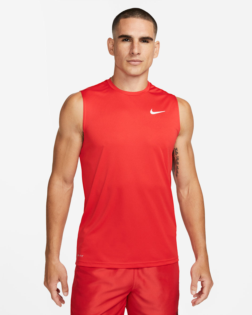 Camiseta sin mangas Dri-FIT con protección contra los rayos UV para hombre Nike Swim Hydroguard Essential - Rojo universitario/Blanco