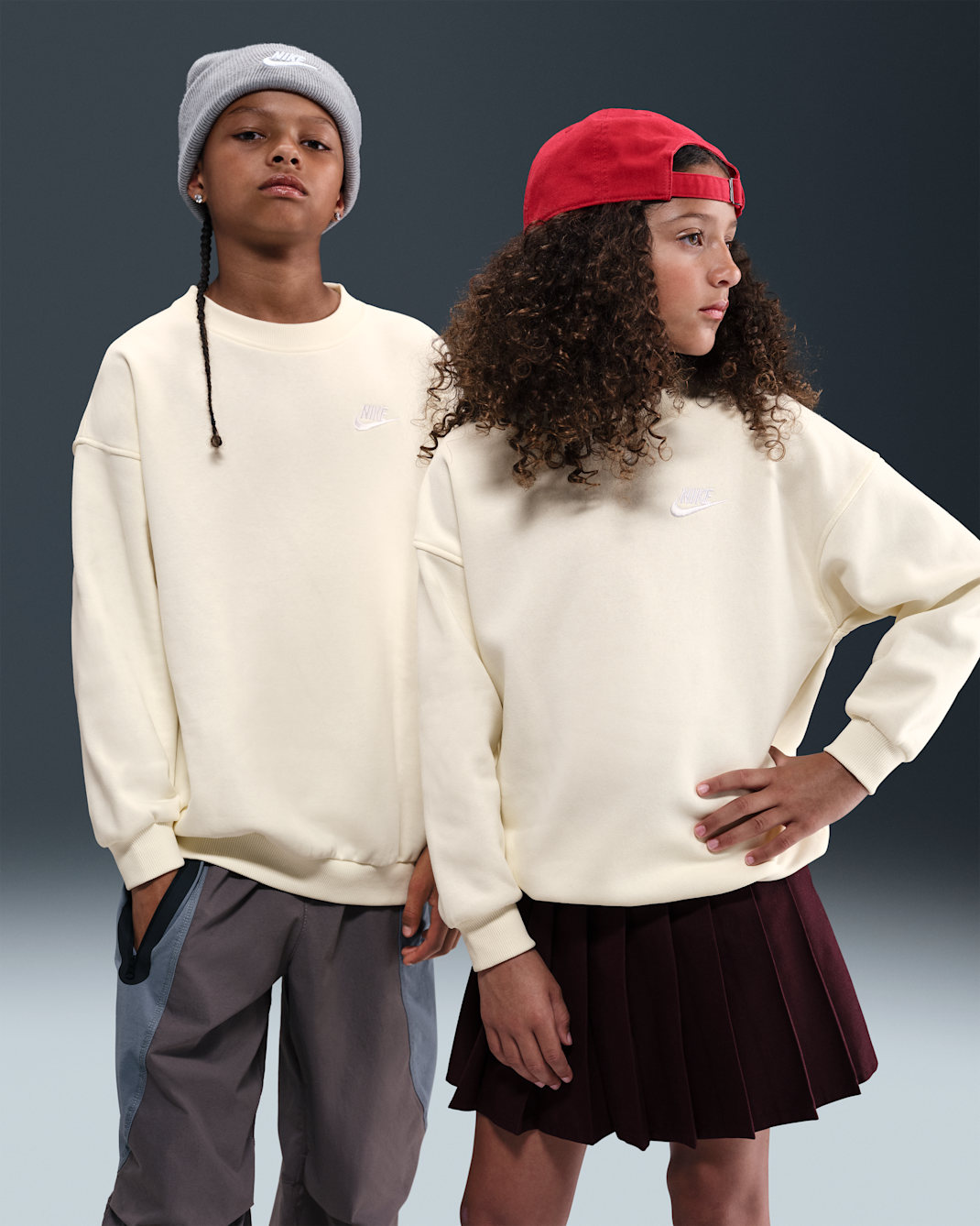 Sudadera oversized para niños talla grande Nike Sportswear Club Fleece - Perla suave/Perla suave/Blanco