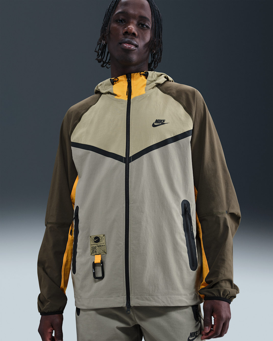 Nike Tech Men's Woven Windrunner Full-Zip Jacket - Neutral Olive/Sundial