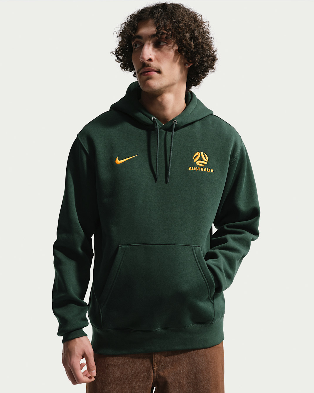 Australia Club Men's Nike Football Pullover Hoodie - Pro Green/University Gold