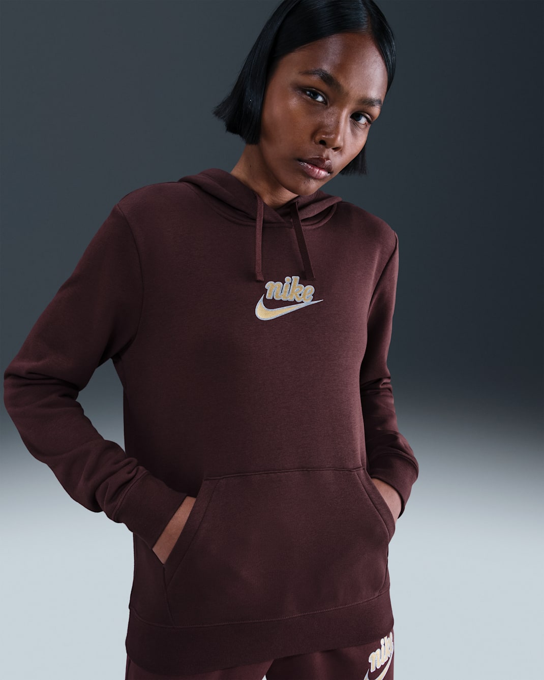 Nike Sportswear Club Women's Pullover Fleece Hoodie - Burgundy Crush/Metallic Gold