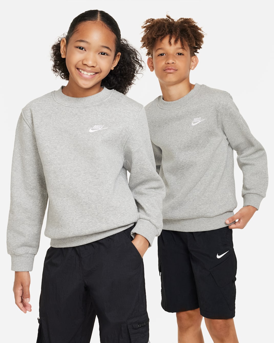 Nike Sportswear Club Fleece Older Kids' Sweatshirt - Dark Grey Heather/White
