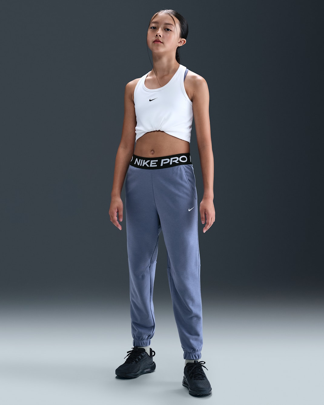 Nike Pro Fleece Dri-FIT Genç Çocuk (Kız) Jogger'ı - World Indigo/World Indigo/Siyah/Beyaz