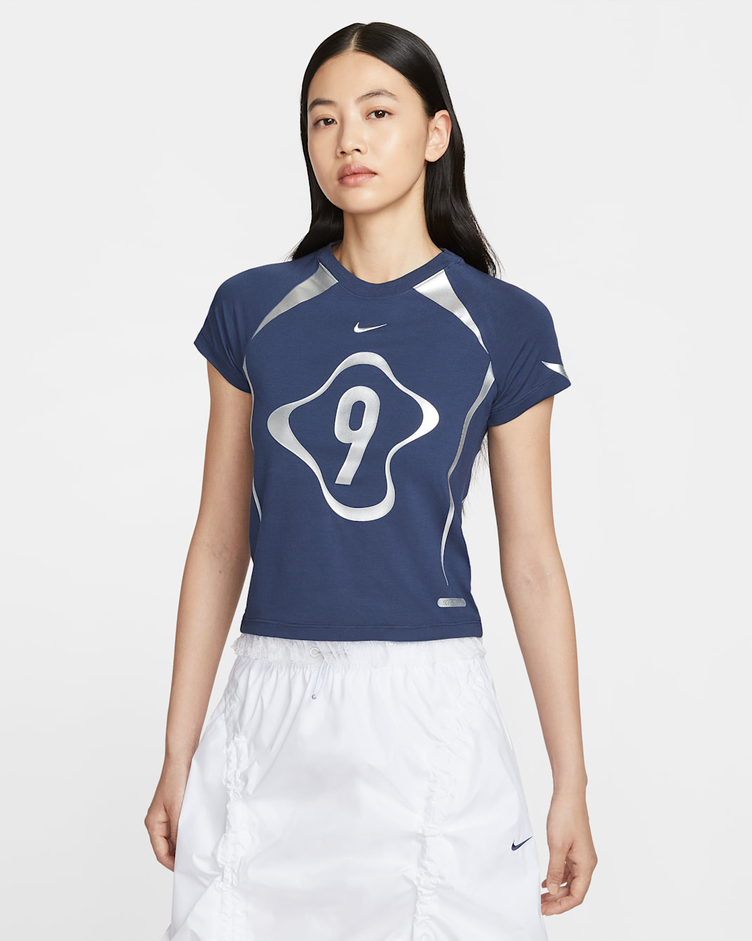ナイキ スポーツウェア チル ニット ウィメンズ グラフィック Tシャツ - ミッドナイトネイビー