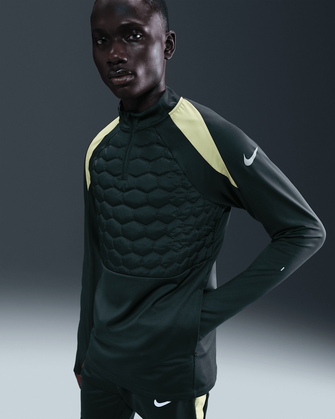 Nike Strike Therma-FIT Fußball-Drill-Oberteil (Herren) - Seaweed/Limelight