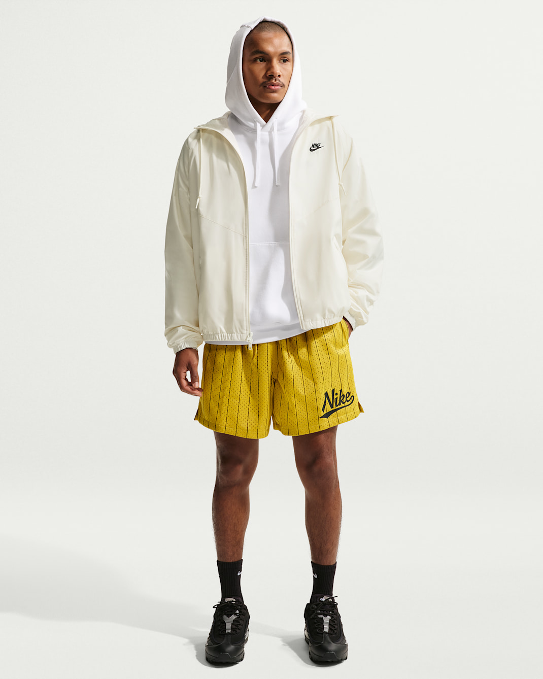 Nike Sportswear Club Men's Flow Shorts - Saffron Quartz/Black