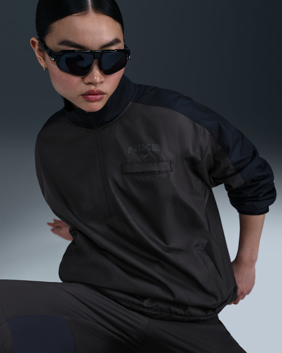 나이키 여성 러닝 재킷 - 미디엄 애쉬/다크 스모크 그레이/오프 누아르/오프 누아르