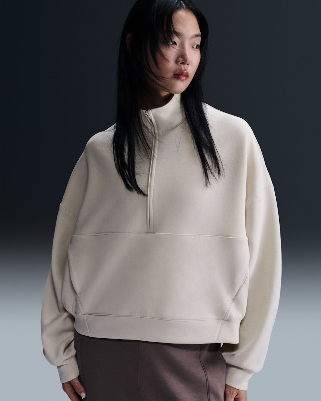 Nike 24.7 ImpossiblySoft Women's Dri-FIT Oversized 1/2-Zip Top - Light Orewood Brown/Light Iron Ore