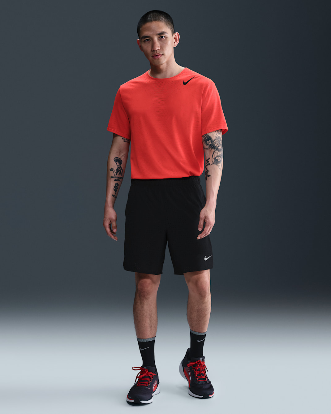 Nike Challenger Breathe 男款 Dri-FIT 7" 二合一跑步短褲 - 黑色/黑色/黑色