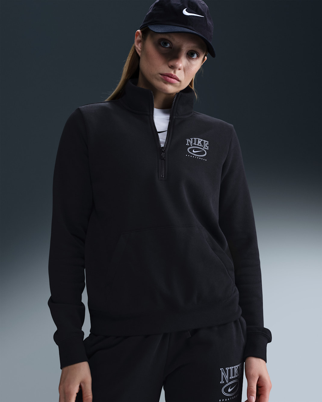 Nike Sportswear Club Fleece Women's Mock-Neck 1/2-Zip Graphic Top - Black