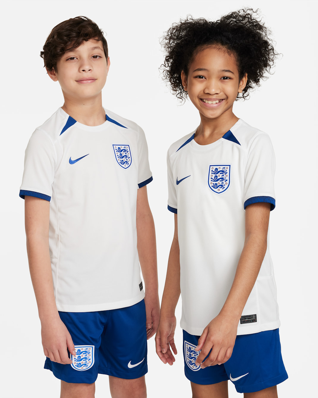 England 2023 Stadium Home Older Kids' Nike Dri-FIT Football Shirt - Summit White/Gym Blue/Gym Blue