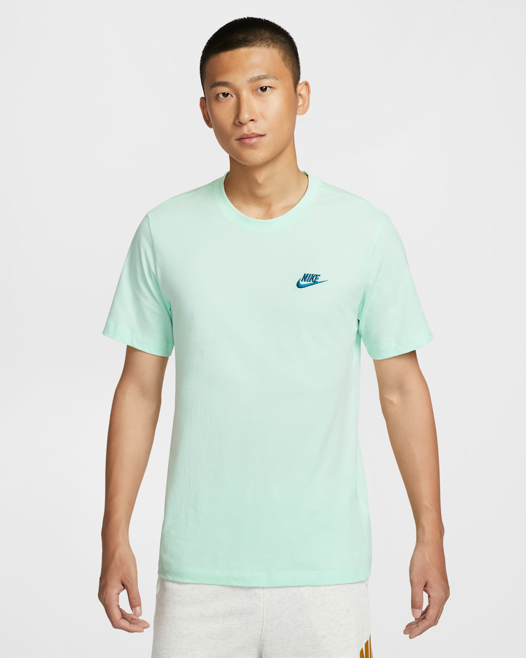 Nike Sportswear Club Men's T-Shirt - Mint Foam