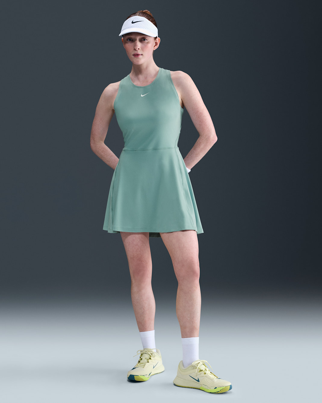 Vestido de tenis Dri-FIT para mujer Nike Victory - Cañón/Blanco