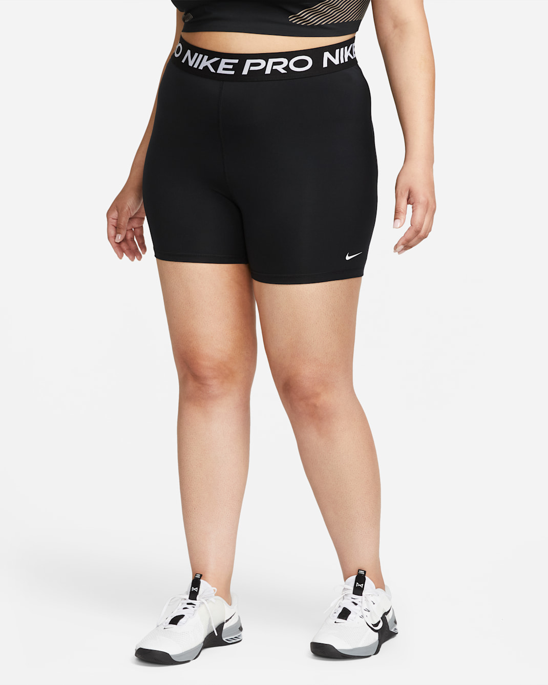 Nike Pro 365 Women's 5" Shorts (Plus Size) - Black/White