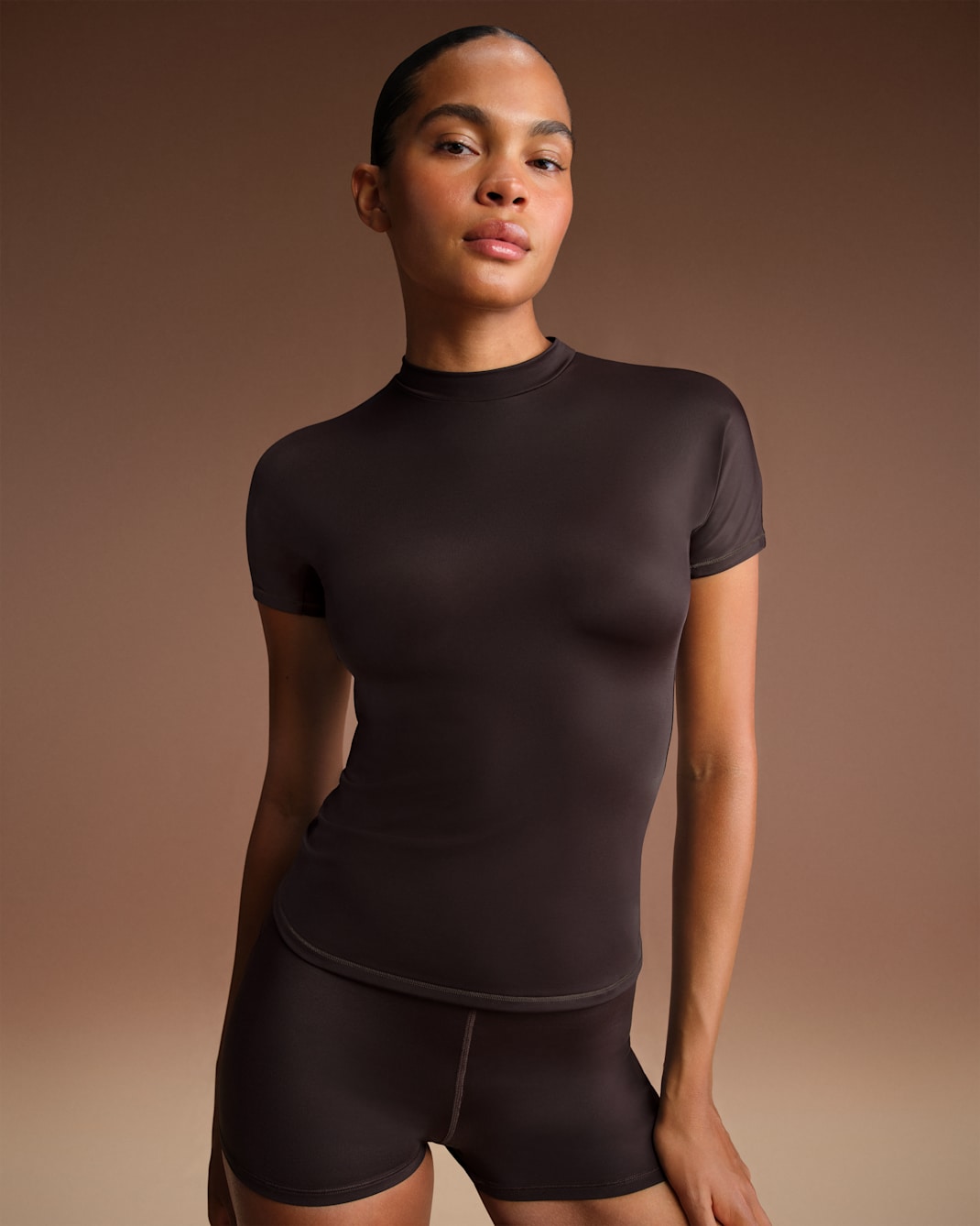 NikeSKIMS Shine Women's Mock-Neck Short-Sleeve Top - NSKM Phoenix