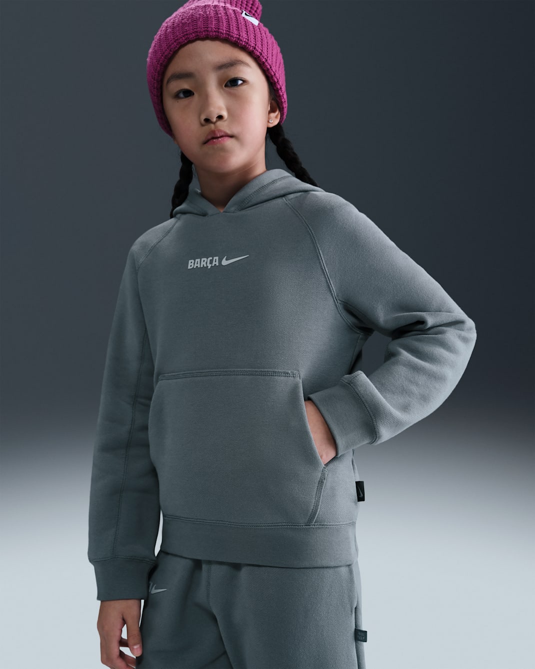 FC Barcelona Air Older Kids' Nike Football Pullover Hoodie - Smoke Grey/Light Smoke Grey