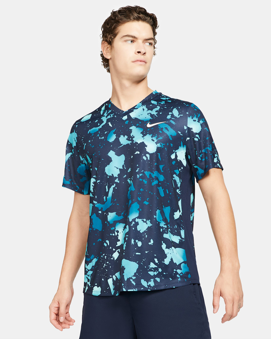 NikeCourt Dri-FIT Victory Men's Printed Tennis Top - Obsidian/Obsidian/White