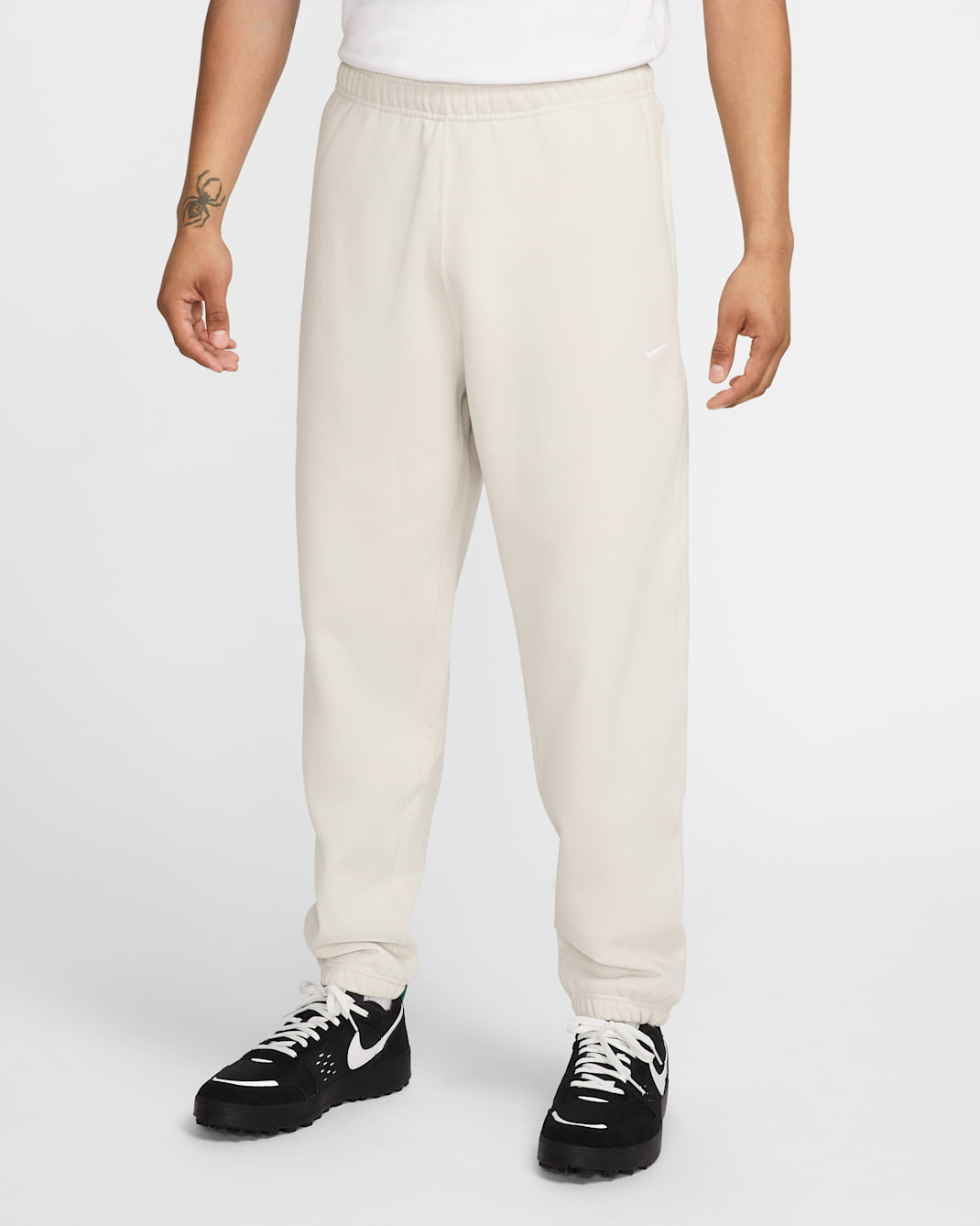 Nike Solo Swoosh Men's Fleece Pants - Light Bone/White
