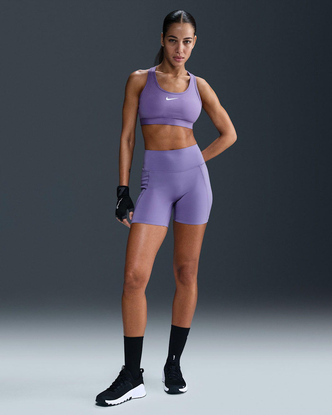 Shorts de ciclismo de tiro alto de 13 cm sin costura frontal para mujer Nike Universa - Amatista empolvado/Morado cañón/Morado arena