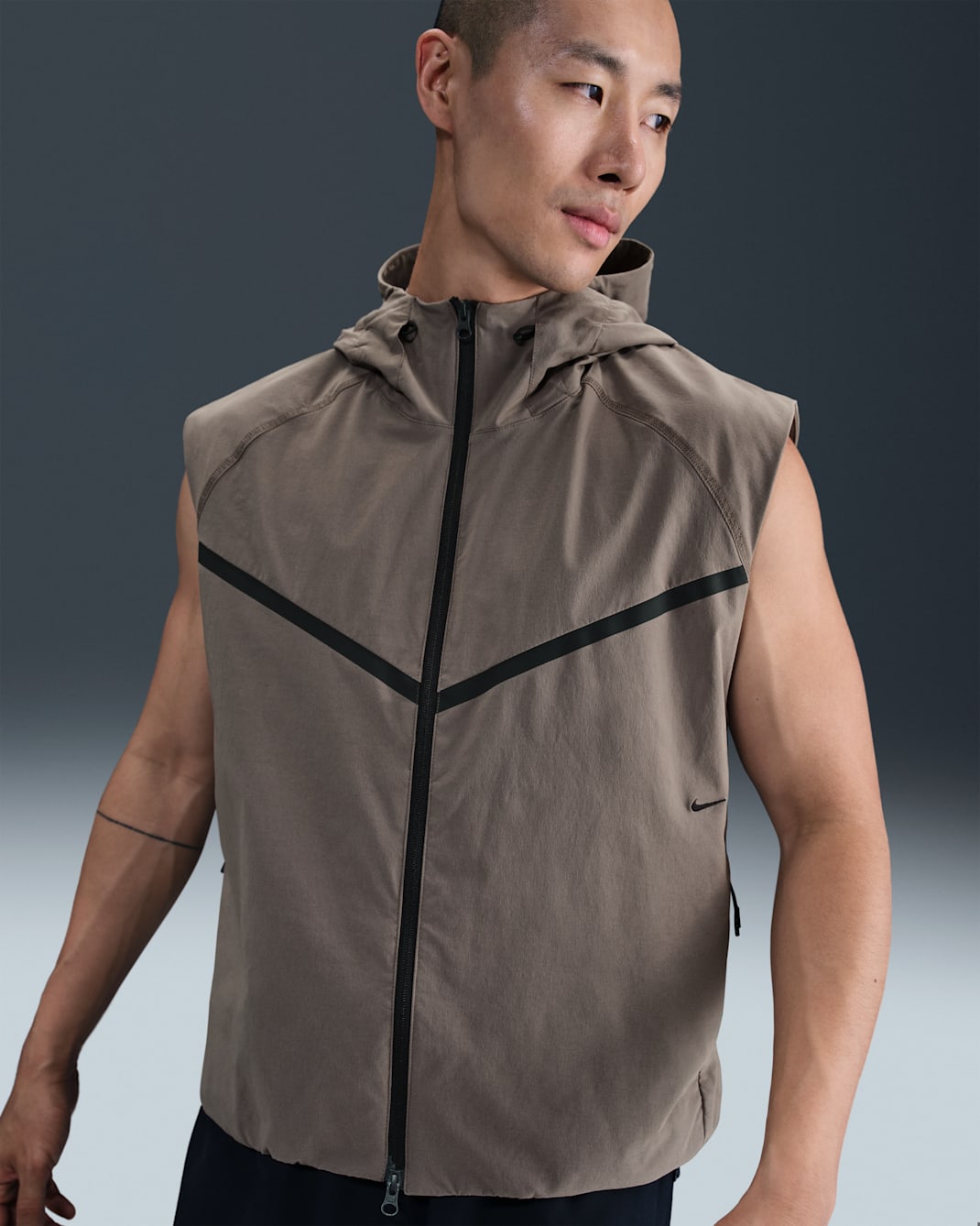 Nike Tech Men's Dri-FIT Woven Windrunner Vest - Cave Stone/Black