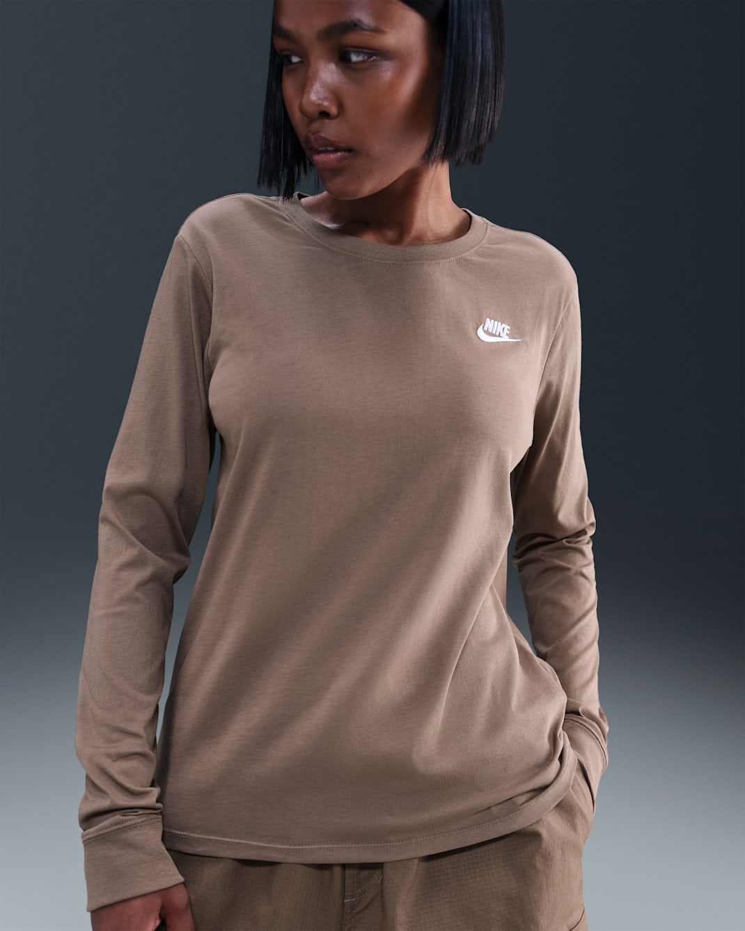 Nike Sportswear Club Women's Long-Sleeve T-Shirt - Mink Brown