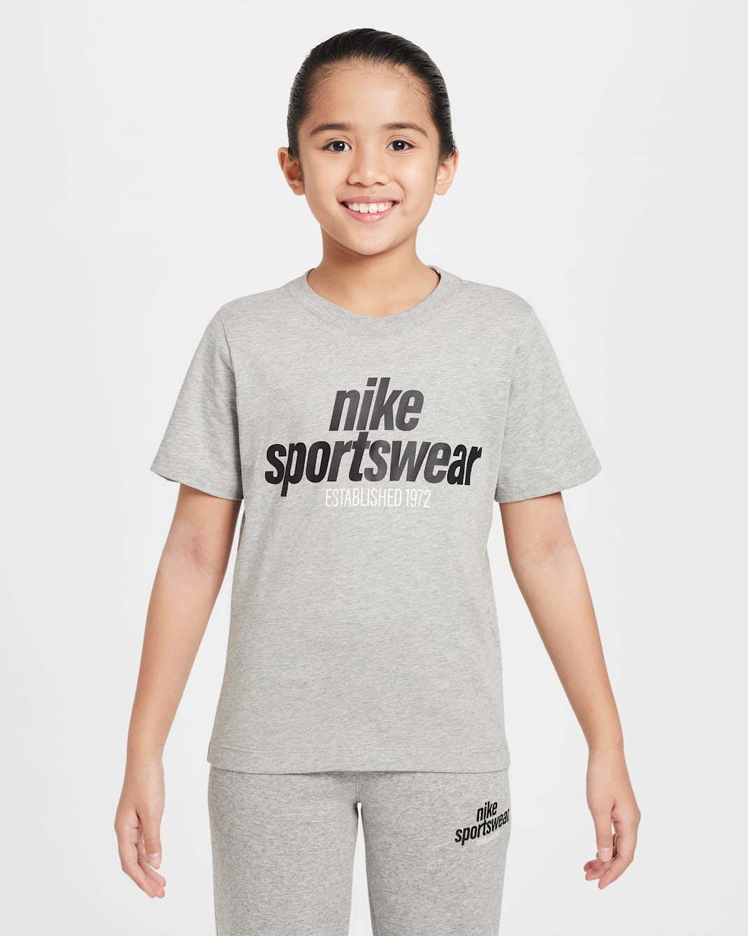 Nike Sportswear Older Kids' T-Shirt - Dark Grey Heather
