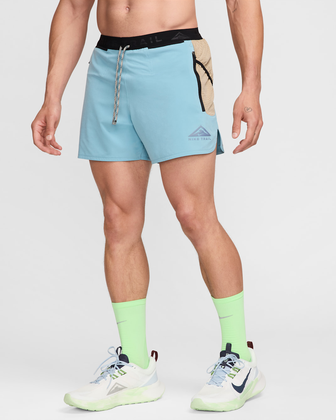 Shorts de correr Dri-FIT de 13 cm con forro de ropa interior para hombre Nike Trail Second Sunrise - Denim turquesa/Caqui/Negro