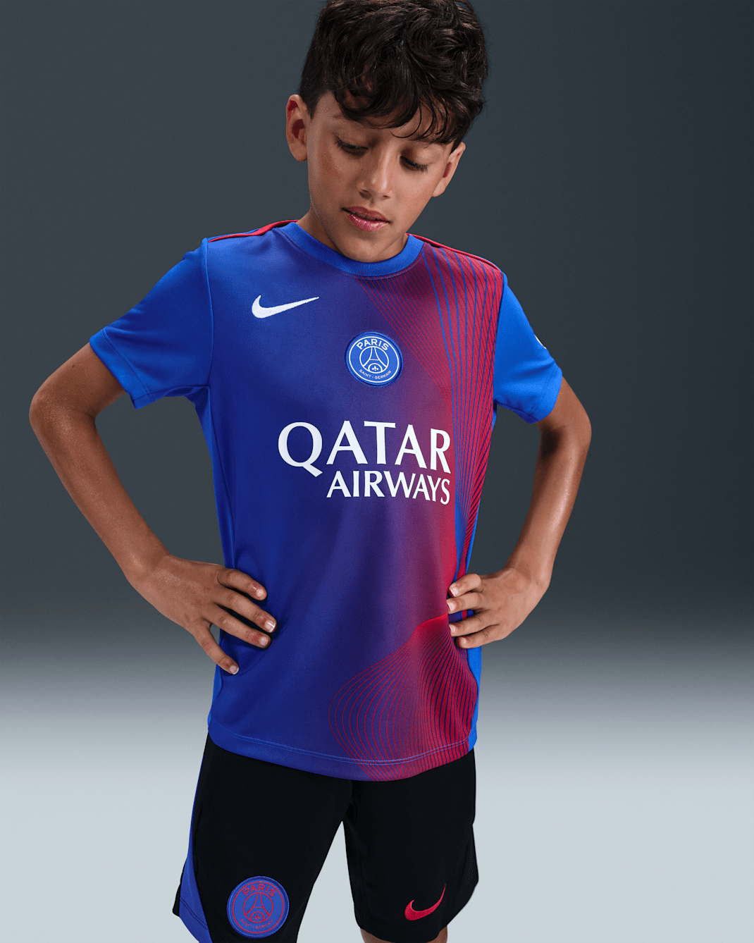 Paris Saint-Germain Academy Pro Third Nike Dri-FIT Pre-Match-Fußballoberteil (ältere Kinder) - Hyper Royal/Global Red/Weiß