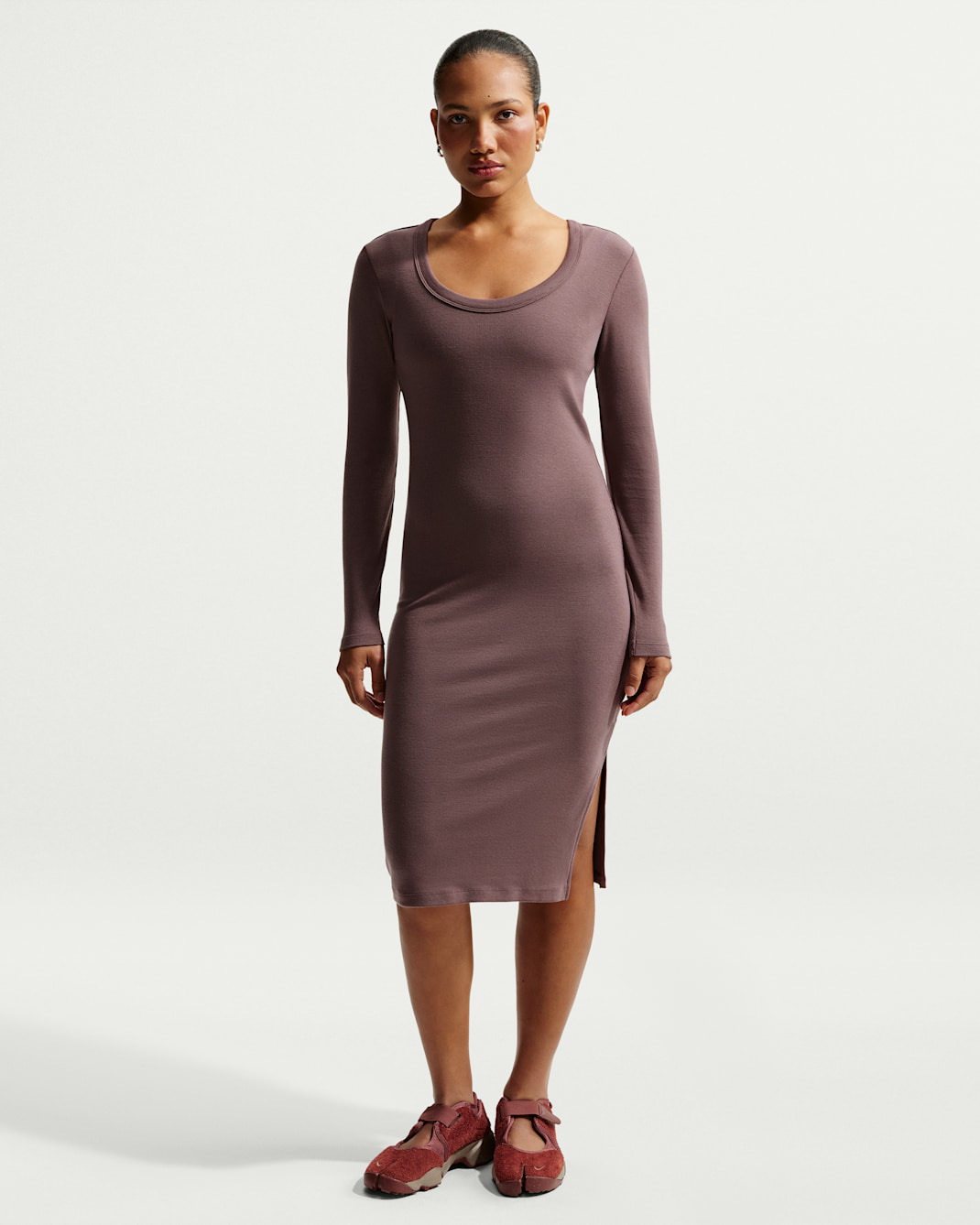 Robe mi-longue ajustée et côtelée à manches longues Nike Sportswear Chill Knit pour femme - Tattoo/Sail