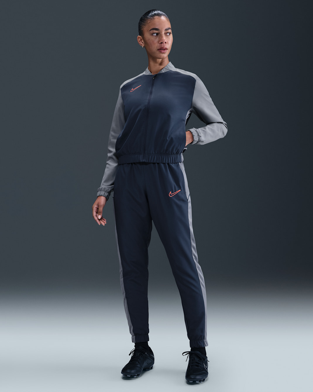 Damski dres piłkarski z tkaniny Dri-FIT Nike Academy - Thunder Blue/Cool Grey/Bright Crimson