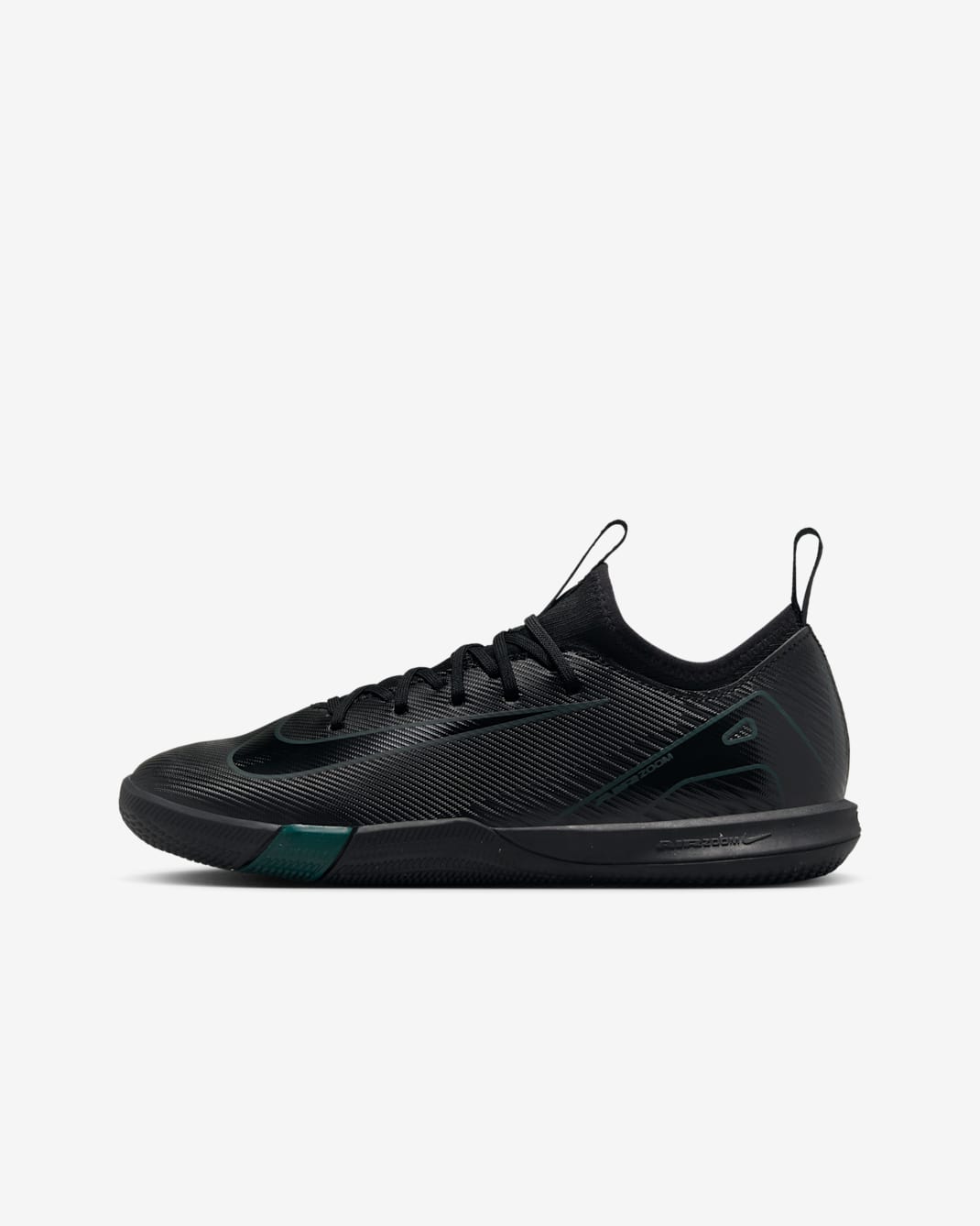 Tacos de fútbol para cancha cubierta de corte low para niños de preescolar y grandes Nike Jr. Mercurial Vapor 16 Academy - Negro/Jungla intenso/Negro