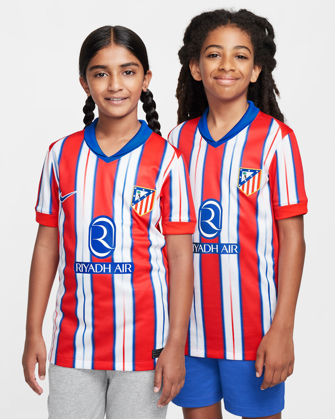Atlético Madrid 2024/25 Stadium hazai Nike Dri-FIT replika futballmez nagyobb gyerekeknek - Hyper Royal/Light Crimson/Fehér